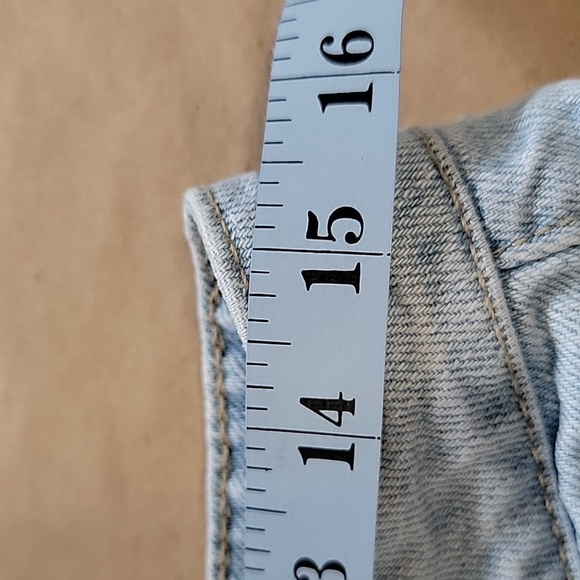 Forever 21 Size 28 Light Wash Straight Leg Denim Blue Jeans, Gently Used Cond. - Picture 4 of 12